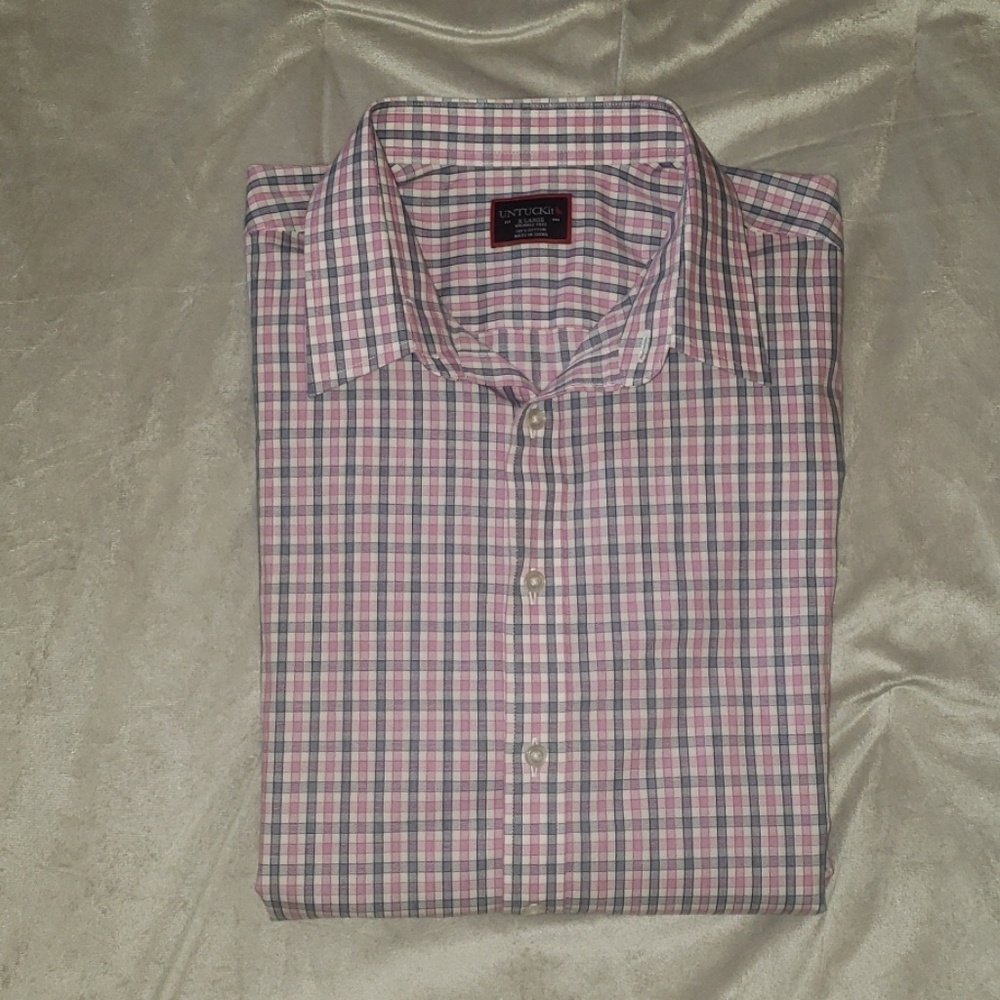 LIKE NEW!! UNTUCKit Button Up Shirt